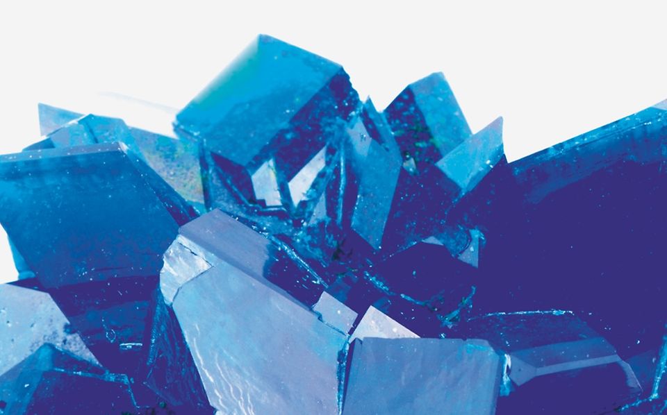 Cracking the world of fake crystals
