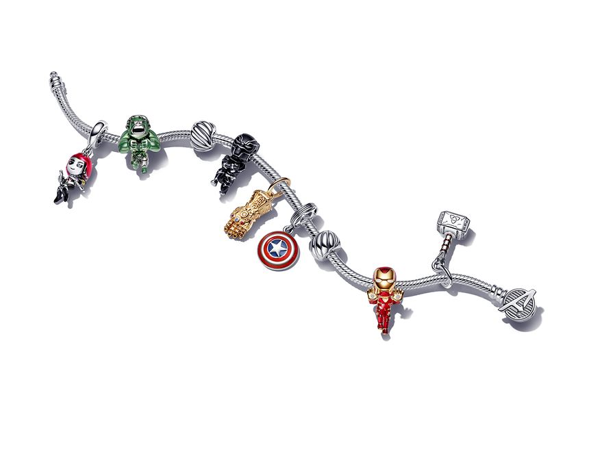 Bracciale in argento ispirato agli Avengers con charm degli eroi Marvel