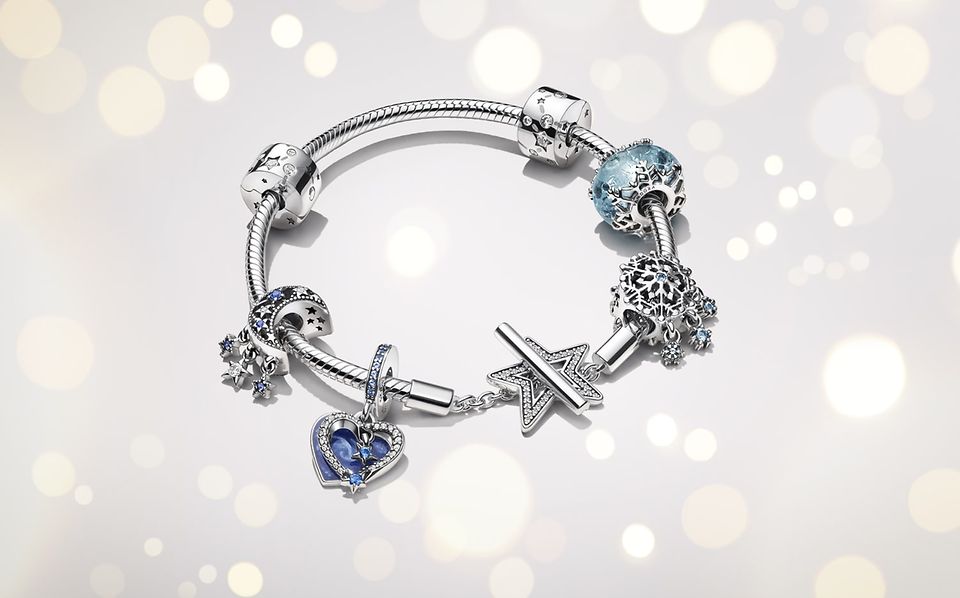 Charm pour bracelet Pandora Moments sur le thème des fêtes de fin d'année.