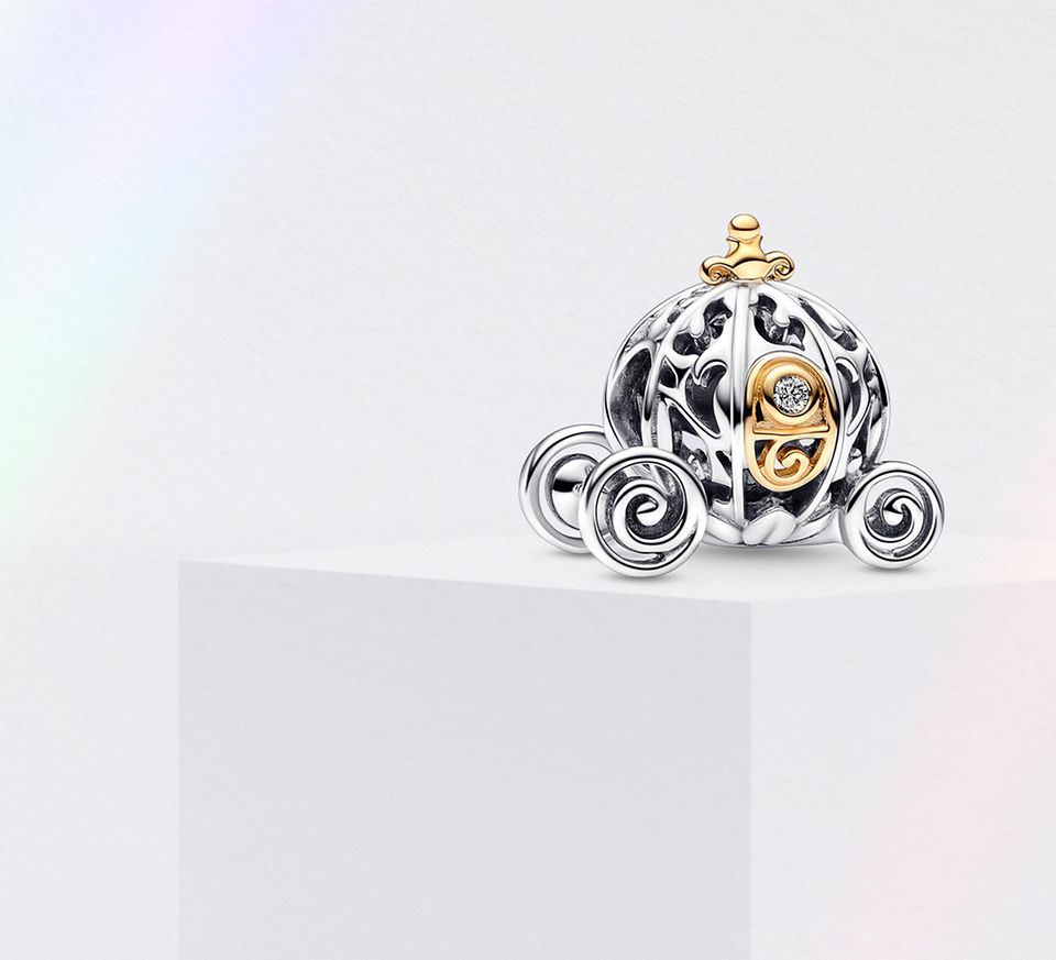 Srebrny charms Disney x Pandora Karoca Kopciuszka z edycji Disney 100